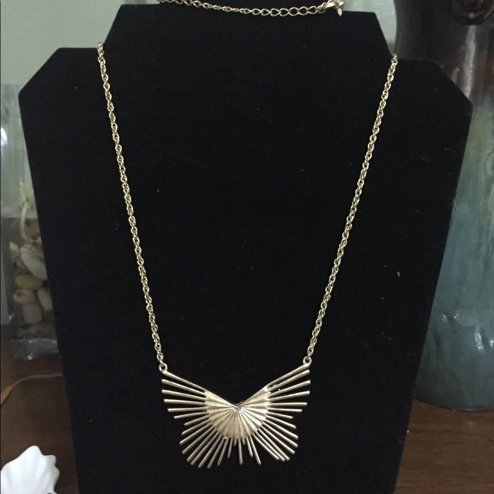 Collar de mariposa